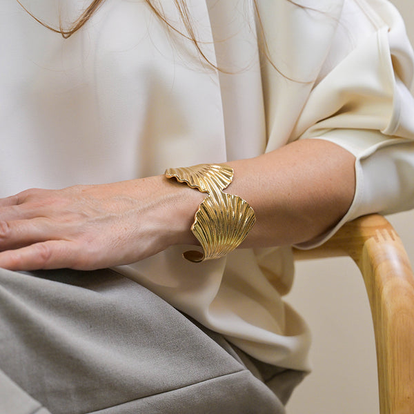 Golden Double Clam Shell Bangle