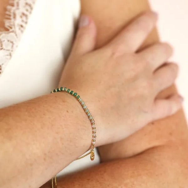 Adjustable Green Ombre Stone Bracelet in Gold