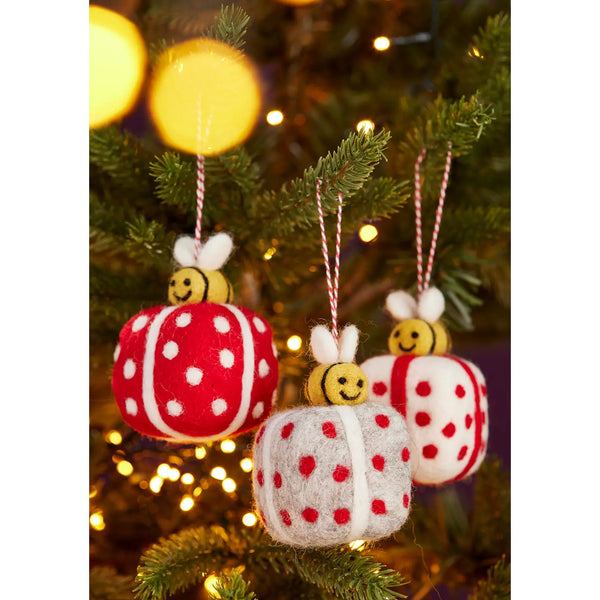 Felt Bee Present Decoration