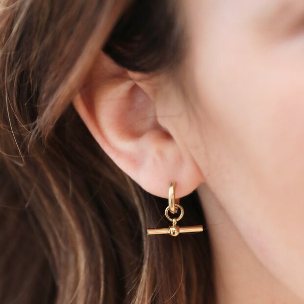 Stainless Steel T-Bar Huggie Hoop Earrings in Gold